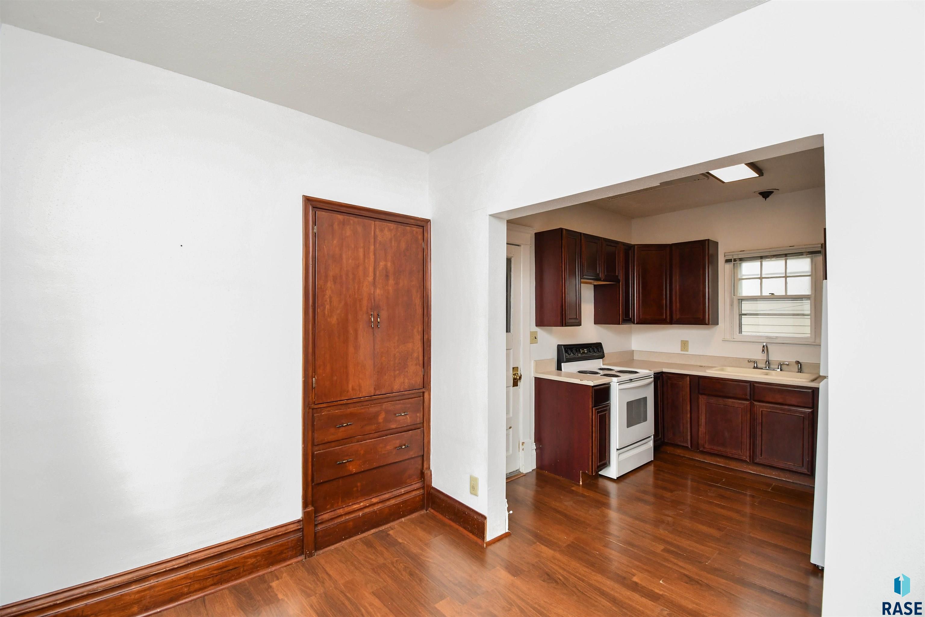 Sioux Falls, South Dakota 57104, United States, 3 Bedrooms Bedrooms, ,2 BathroomsBathrooms,Residential,Active,201350