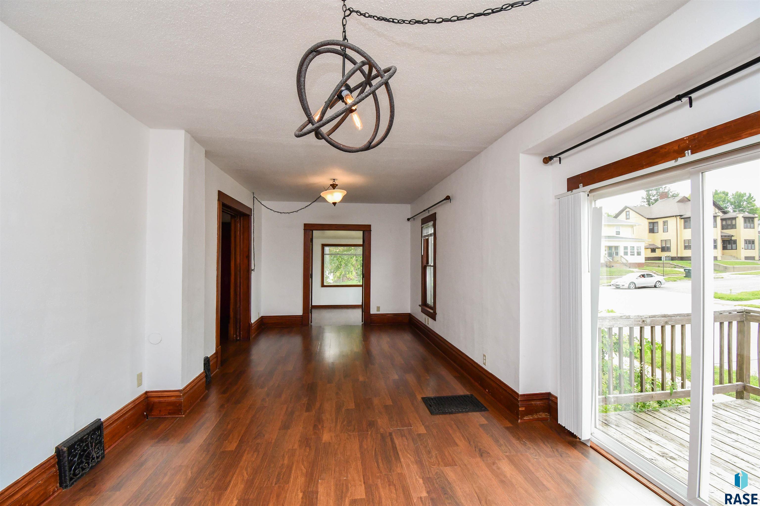 Sioux Falls, South Dakota 57104, United States, 3 Bedrooms Bedrooms, ,2 BathroomsBathrooms,Residential,Active,201350