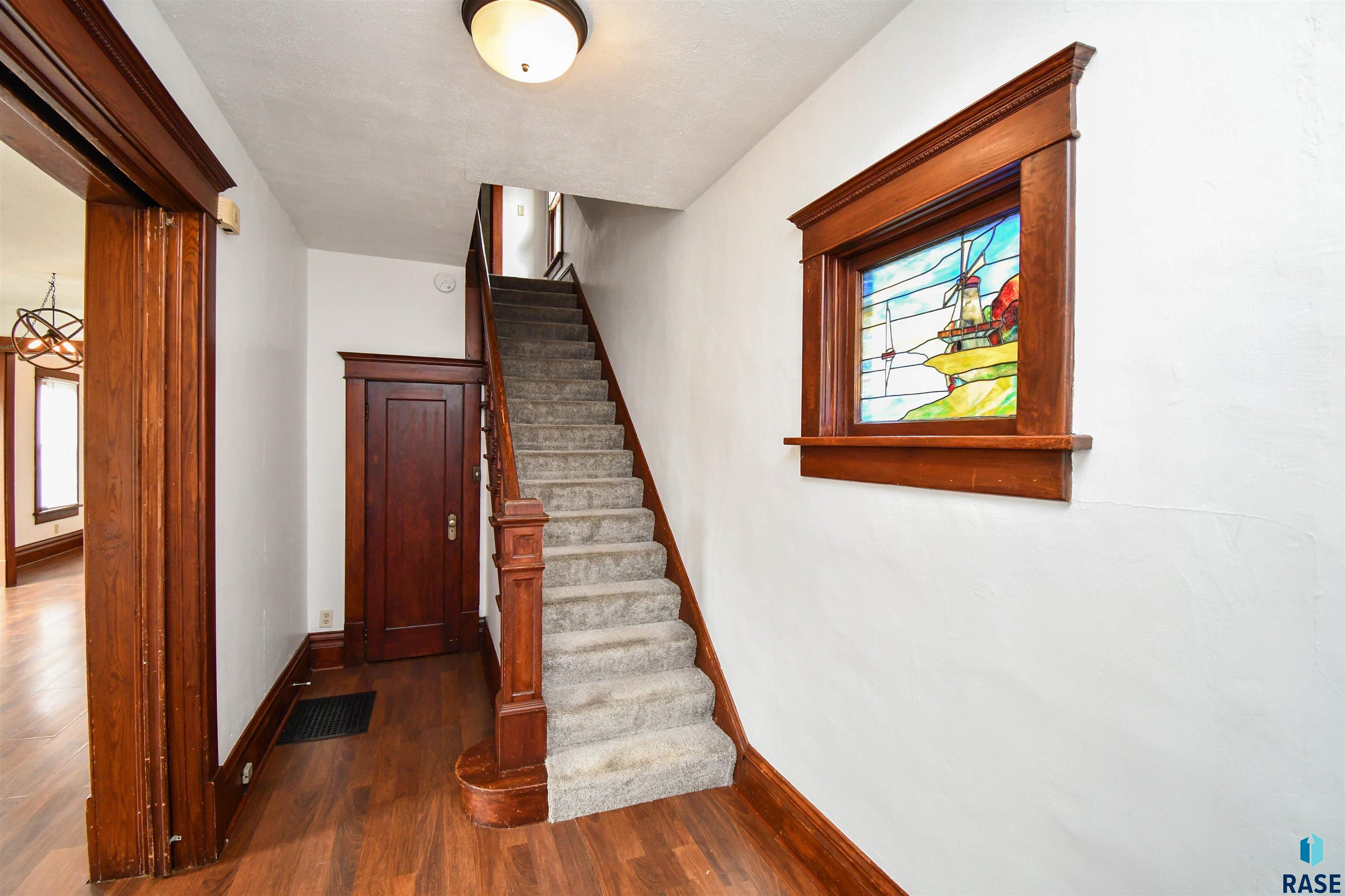 Sioux Falls, South Dakota 57104, United States, 3 Bedrooms Bedrooms, ,2 BathroomsBathrooms,Residential,Active,201350