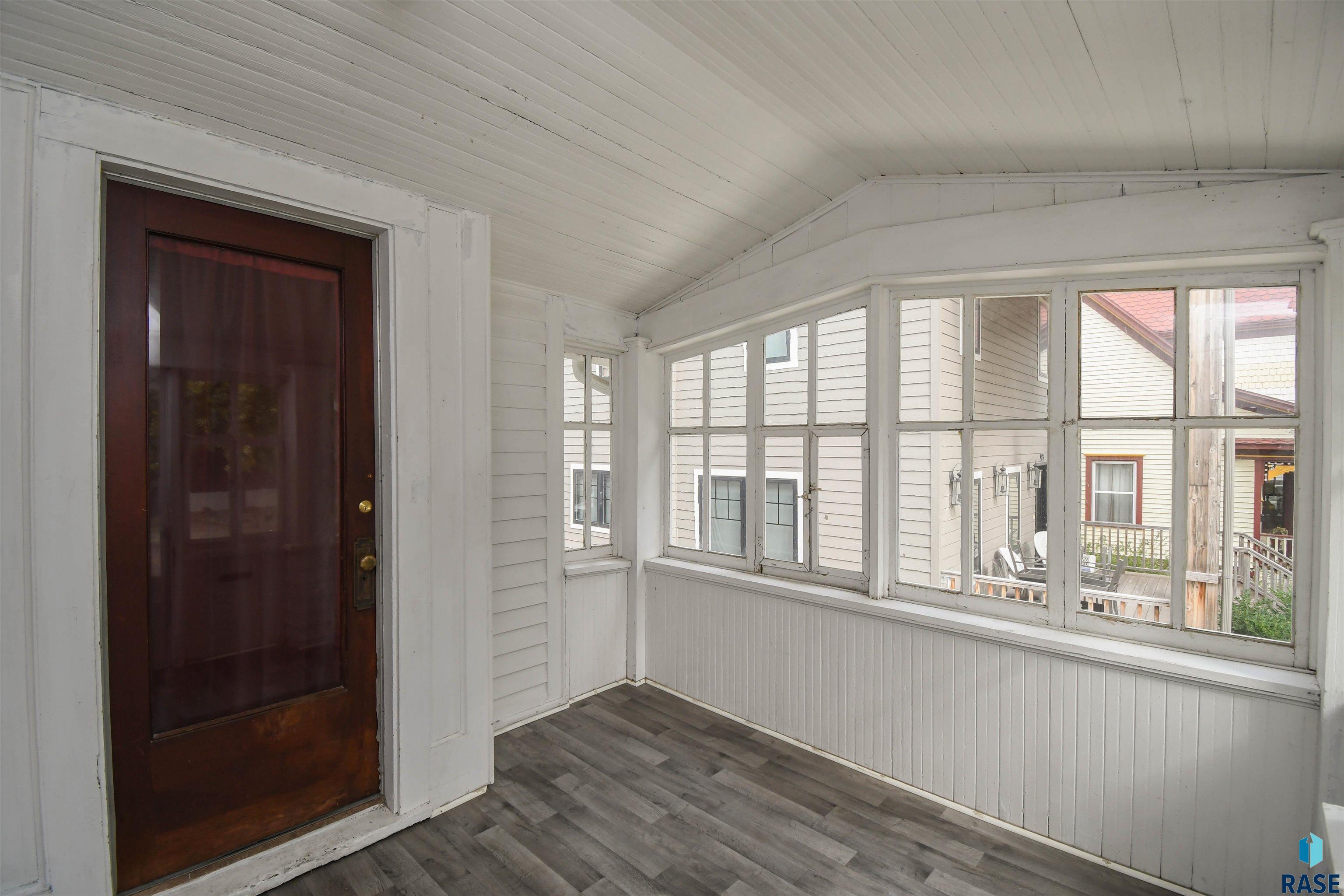 Sioux Falls, South Dakota 57104, United States, 3 Bedrooms Bedrooms, ,2 BathroomsBathrooms,Residential,Active,201350