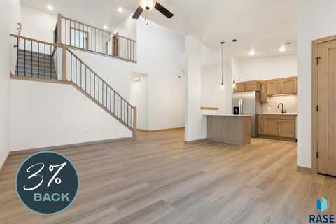 Photo of 2403 E Jetty Pl, Sioux Falls, SD 57108 (MLS # 22606169)