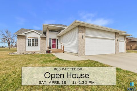 Photo of 606 Par Tee Dr, Hartford, SD 57033 (MLS # 22602336)