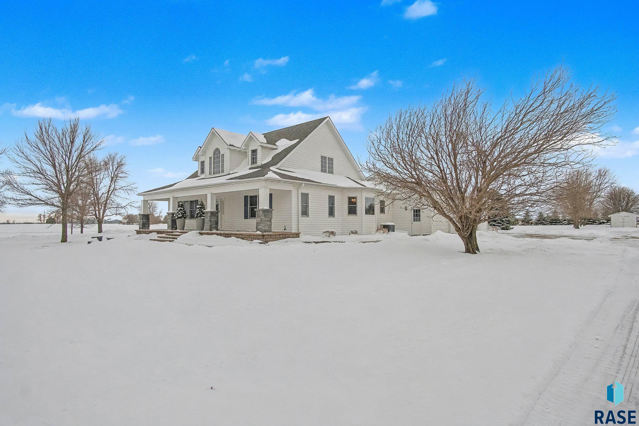 Sioux Falls, South Dakota 57106, United States, 4 Bedrooms Bedrooms, ,4 BathroomsBathrooms,Residential,Pending,254218