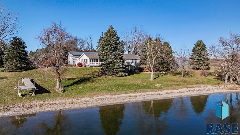 2424 County Road 101 Rd