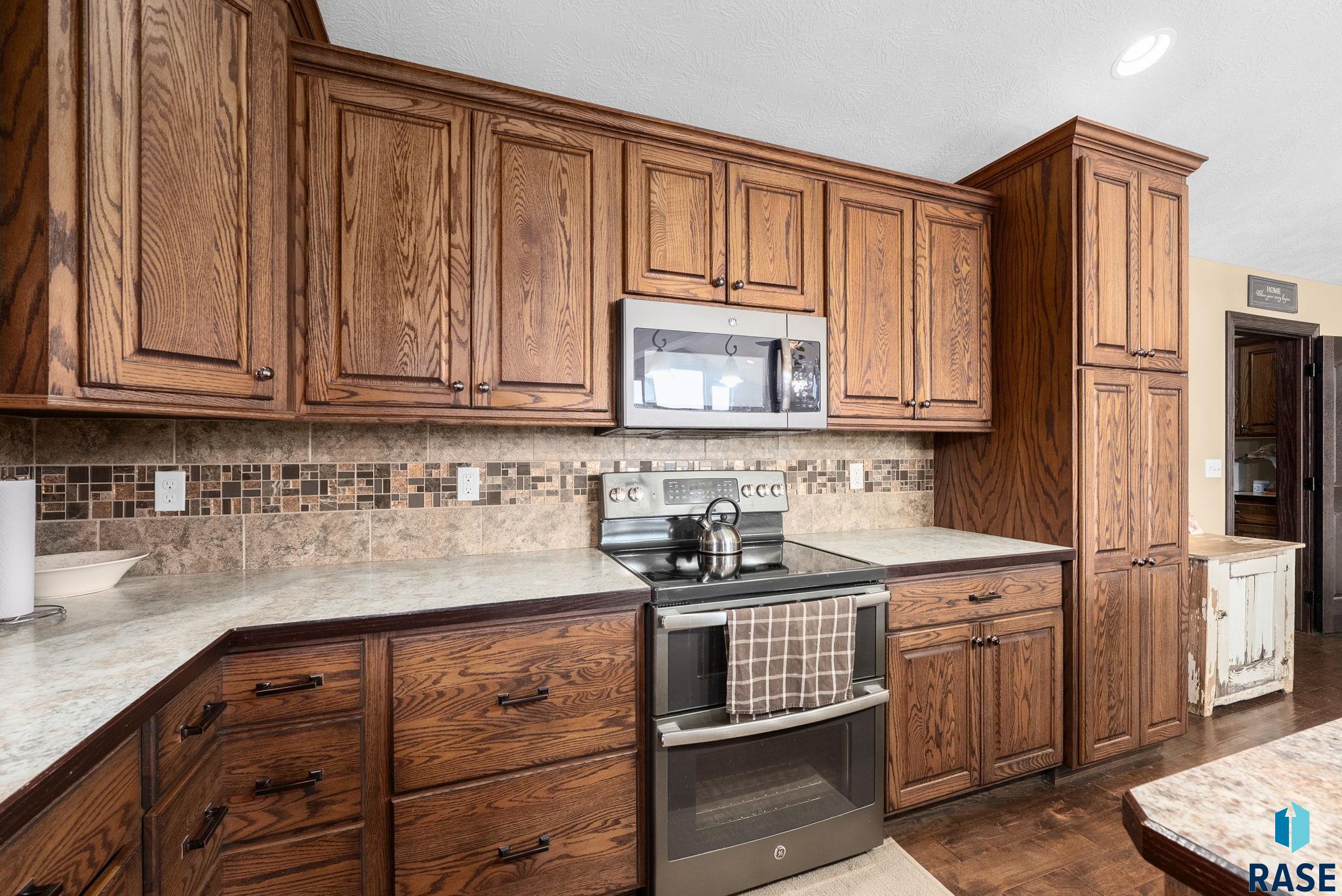 6463 Christiansen Ln