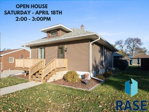 Photo of 510 W Main St, Canistota, SD 57102 (MLS # 22602312)