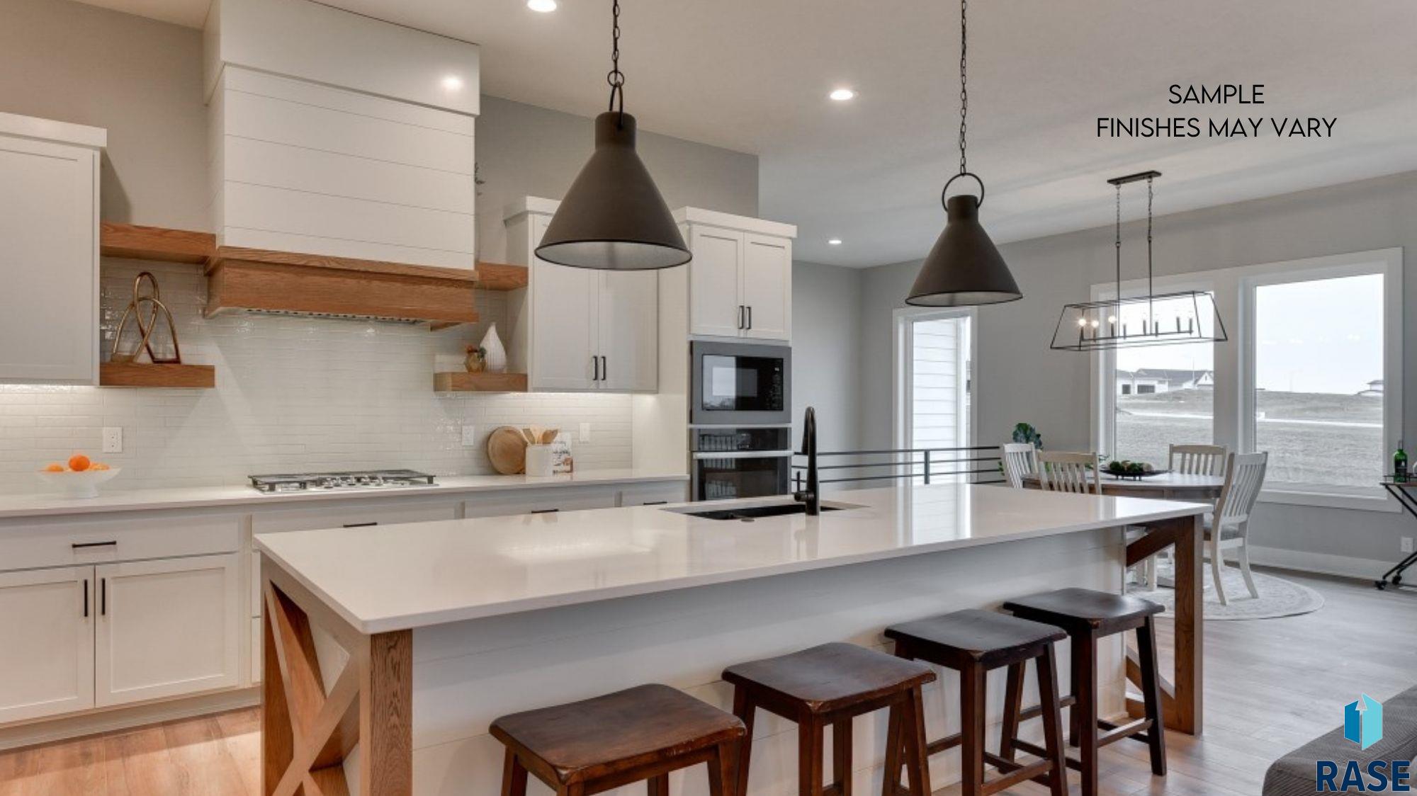 6605 E Hawker Cir