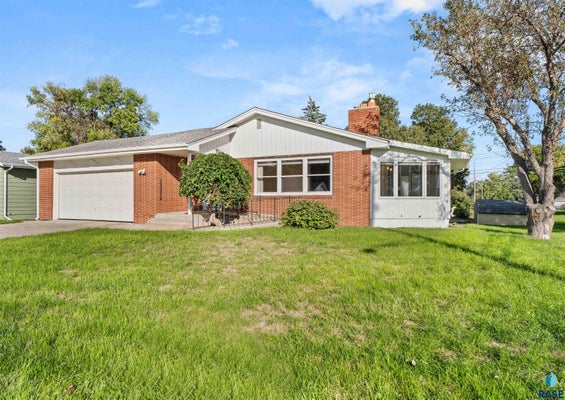 3112 S JEFFERSON AVE, SIOUX FALLS, SD 57105 - Image 09b10529ab81e01a18eece104f9401a8/102414537