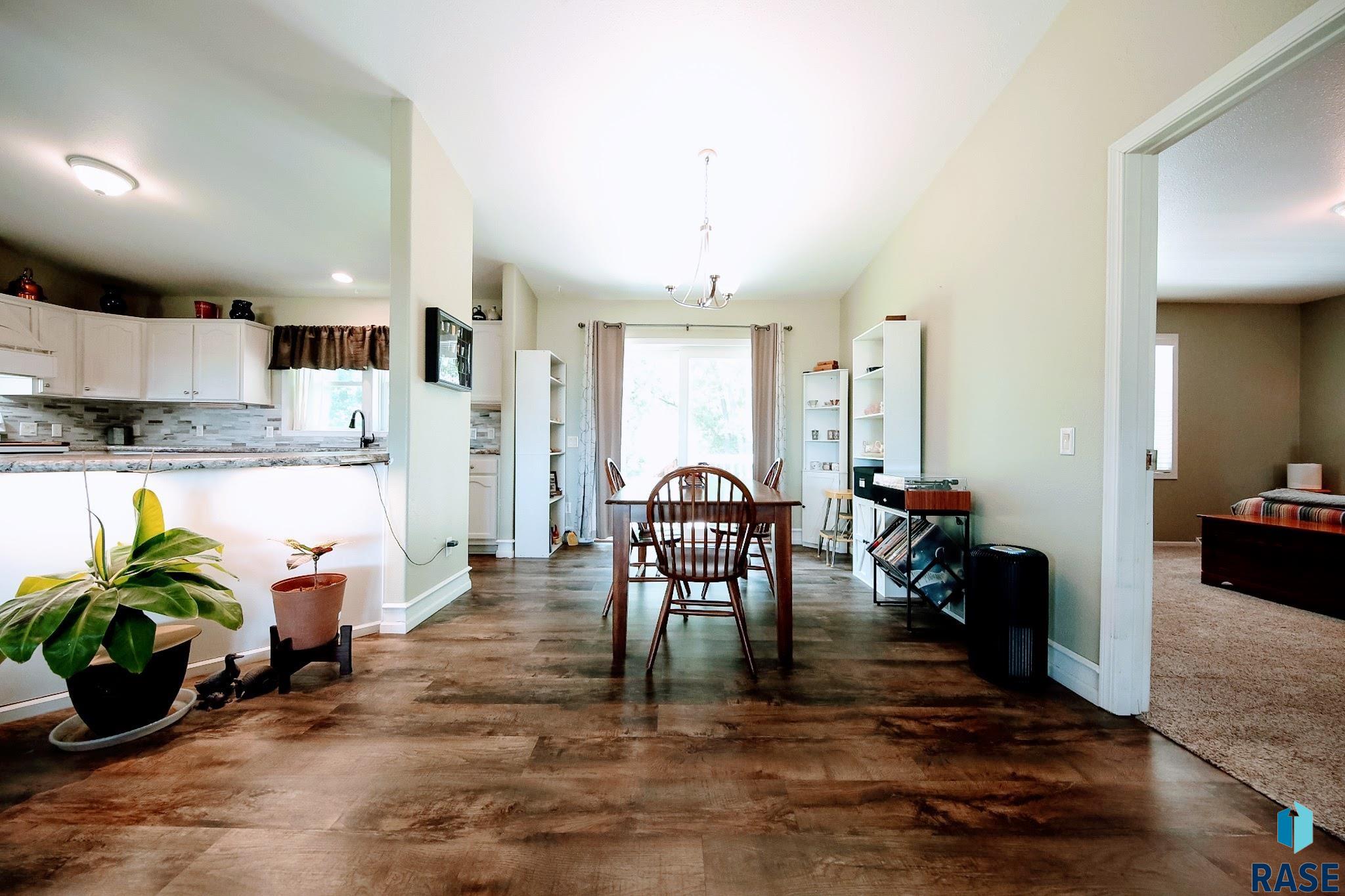 Colman, South Dakota 57017, United States, 4 Bedrooms Bedrooms, ,3 BathroomsBathrooms,Residential,Active,201749