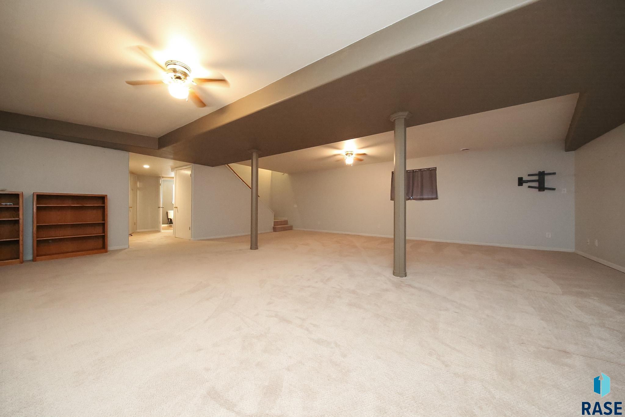 Colman, South Dakota 57017, United States, 4 Bedrooms Bedrooms, ,3 BathroomsBathrooms,Residential,Active,201749