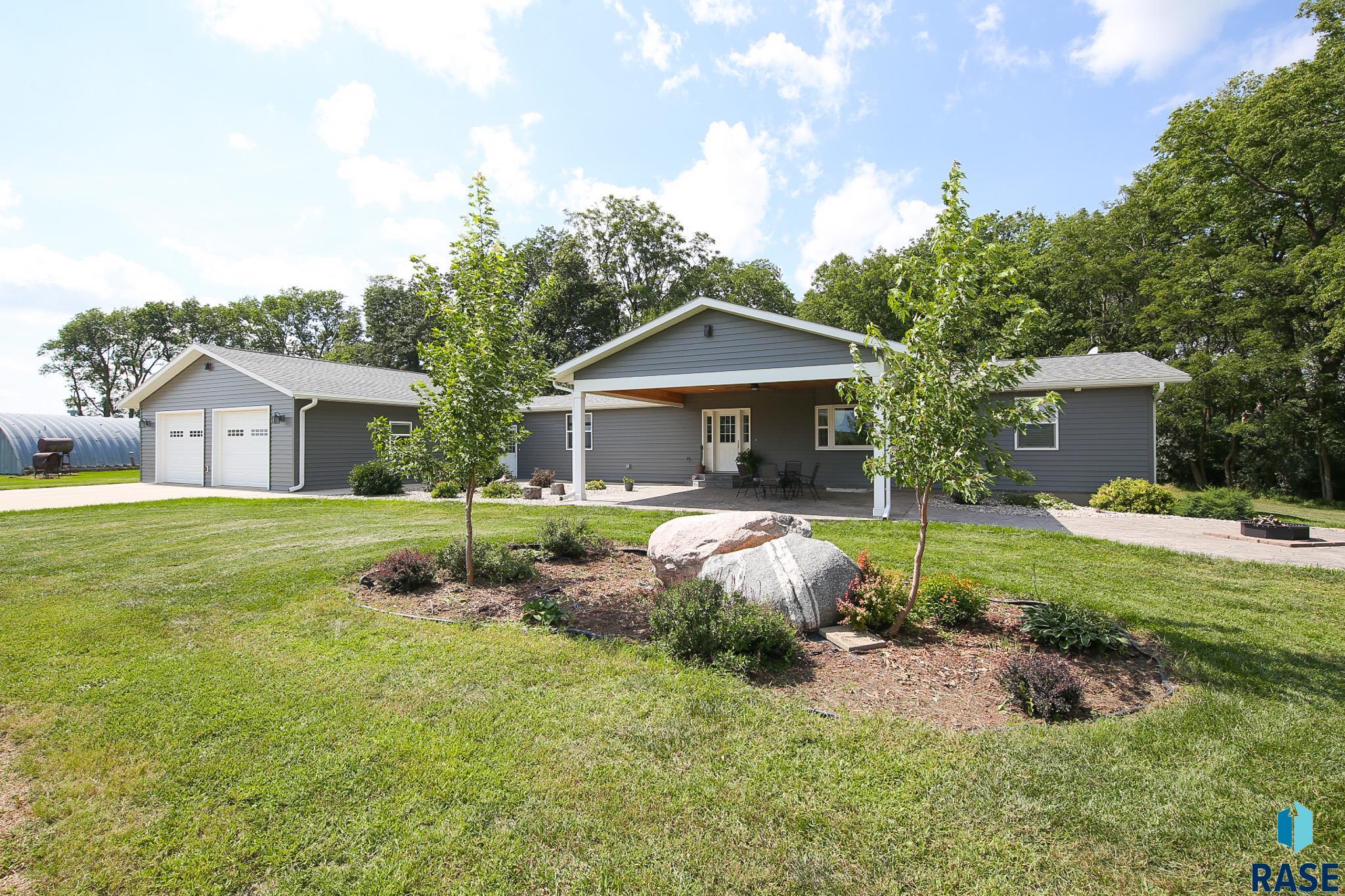 Colman, South Dakota 57017, United States, 4 Bedrooms Bedrooms, ,3 BathroomsBathrooms,Residential,Active,201749