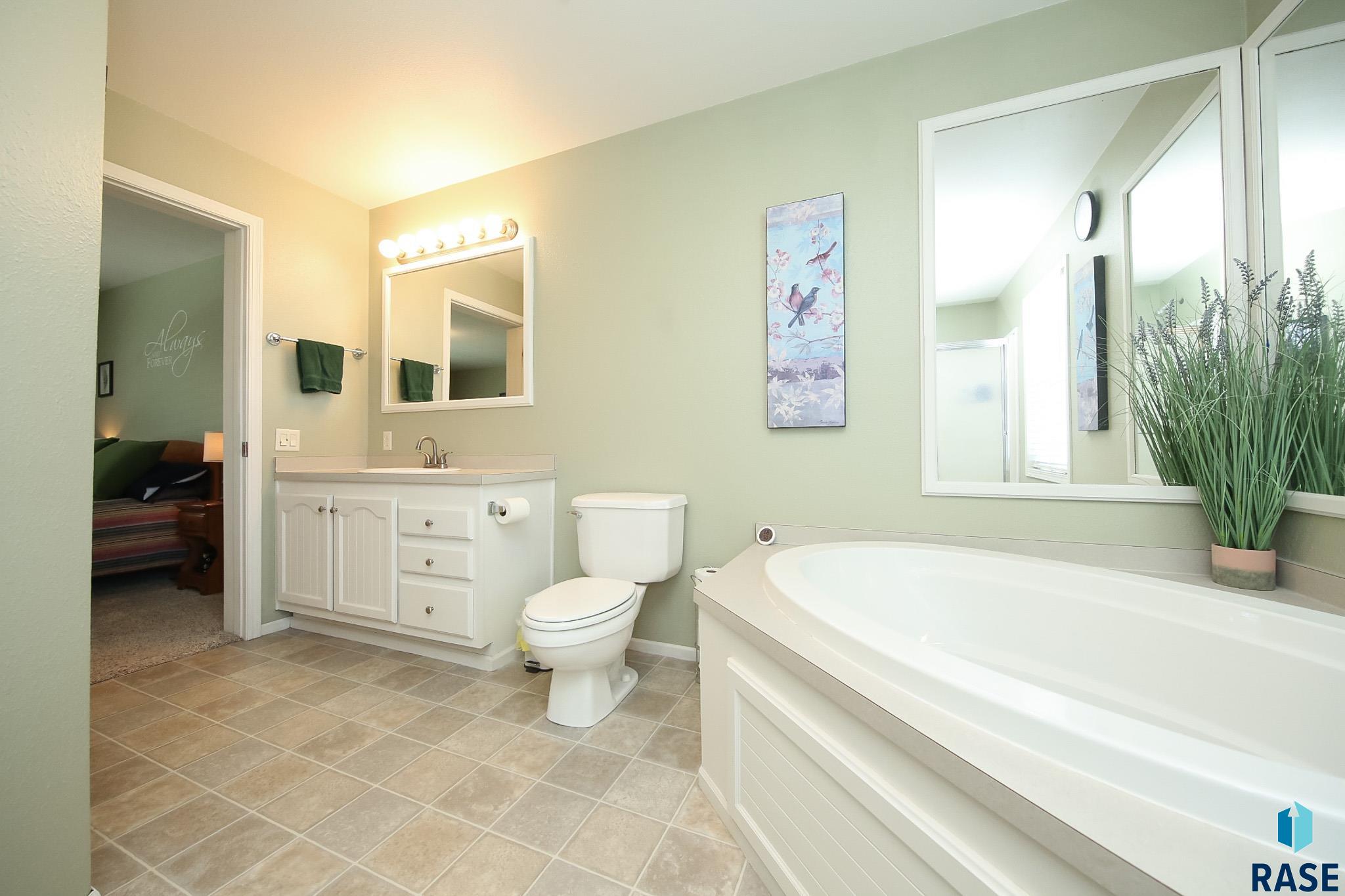 Colman, South Dakota 57017, United States, 4 Bedrooms Bedrooms, ,3 BathroomsBathrooms,Residential,Active,201749