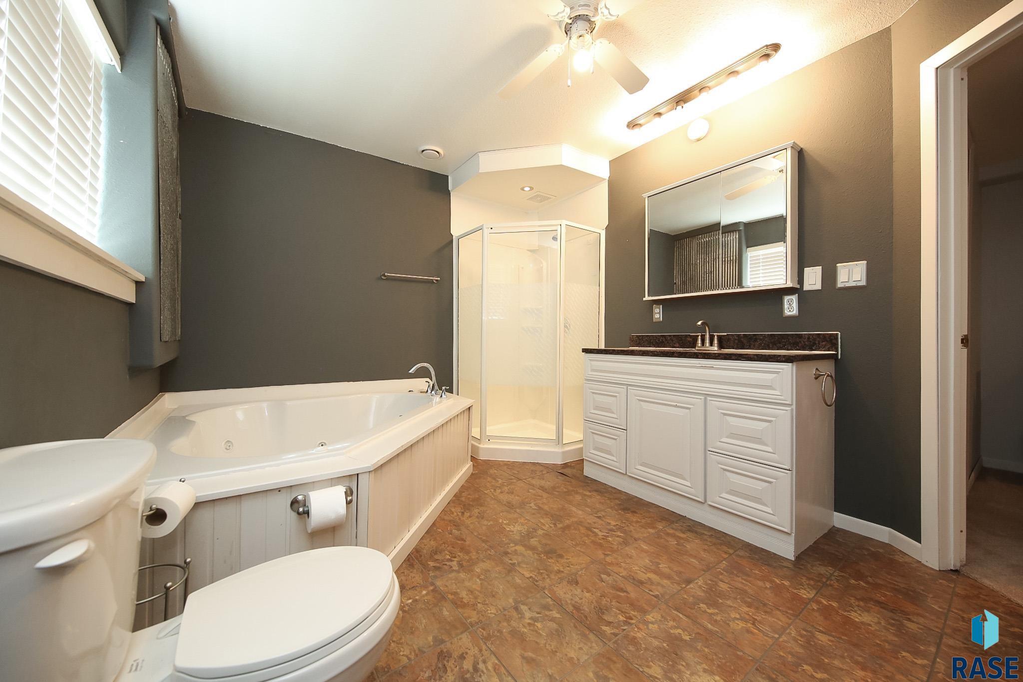 Colman, South Dakota 57017, United States, 4 Bedrooms Bedrooms, ,3 BathroomsBathrooms,Residential,Active,201749