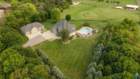 Homes For Sale - 809 W 3rd Street<br/> Dell Rapids, SD 57022