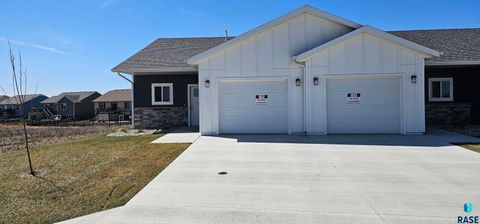 Townhouse For Sale - 6217 S Hunt Place<br/> Lincoln County, Sioux Falls, SD 57106