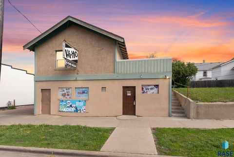 Photo of 1014 E 8th St, Sioux Falls, SD 57103 (MLS # 22603377)