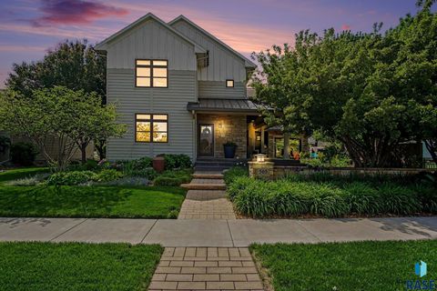 Homes For Sale - 505 N Pasque Flower Trail<br/> Minnehaha County, Brandon, SD 57005