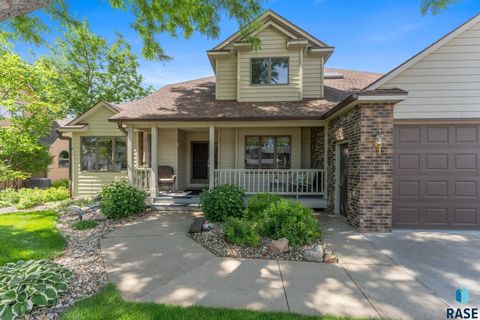 Homes For Sale - 6013 W Winterberry Circle<br/> Minnehaha County, Sioux Falls, SD 57106