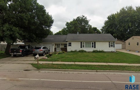 Homes For Sale - 3109 E 12th Street<br/> Sioux Falls, SD 57103