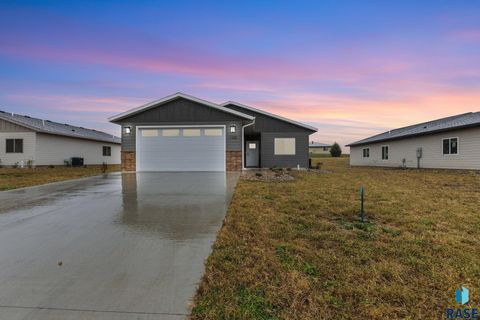 Homes For Sale - 1102 S 6th Avenue<br/> Rock Rapids, IA 51246