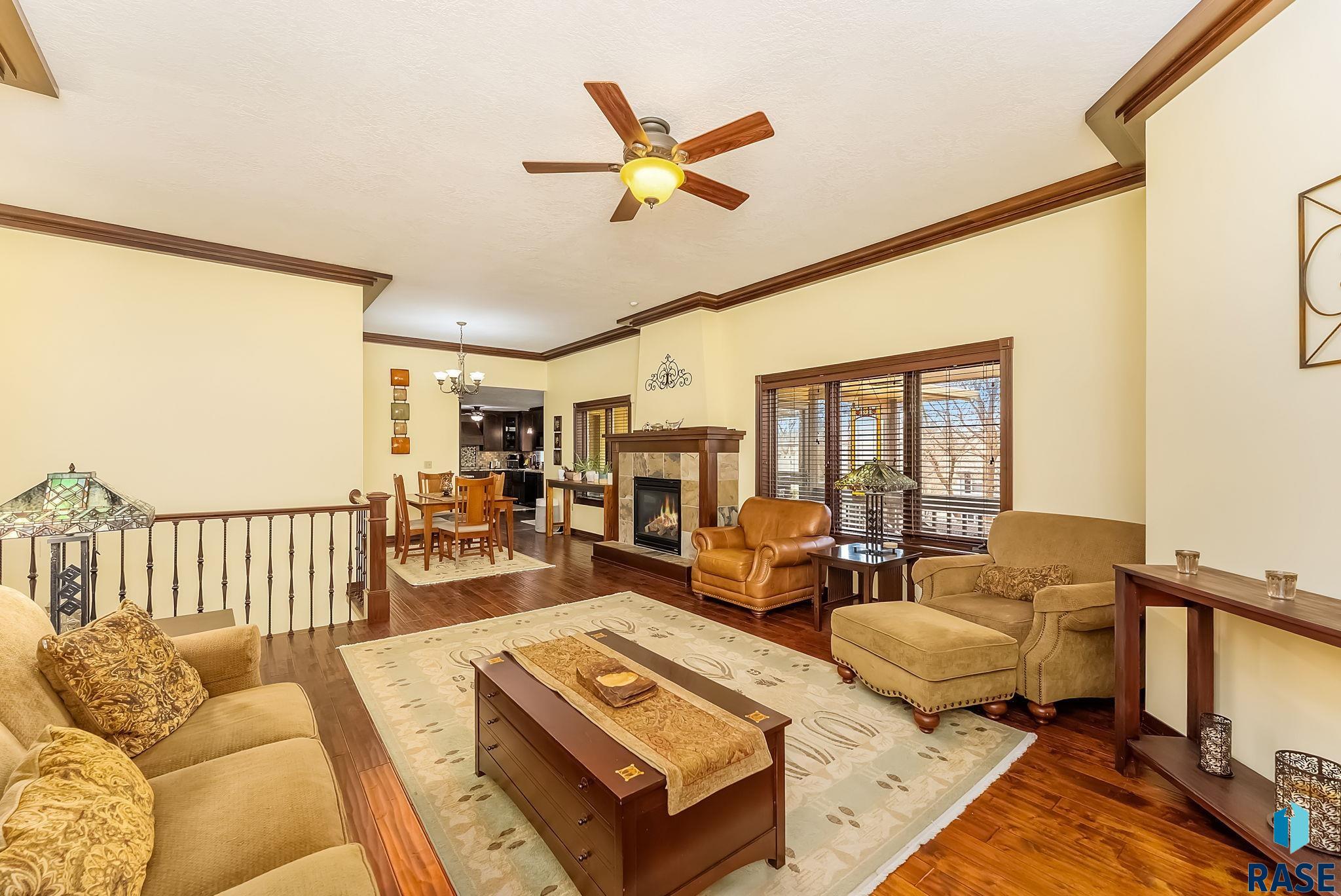 3409 S Jesse James Cir