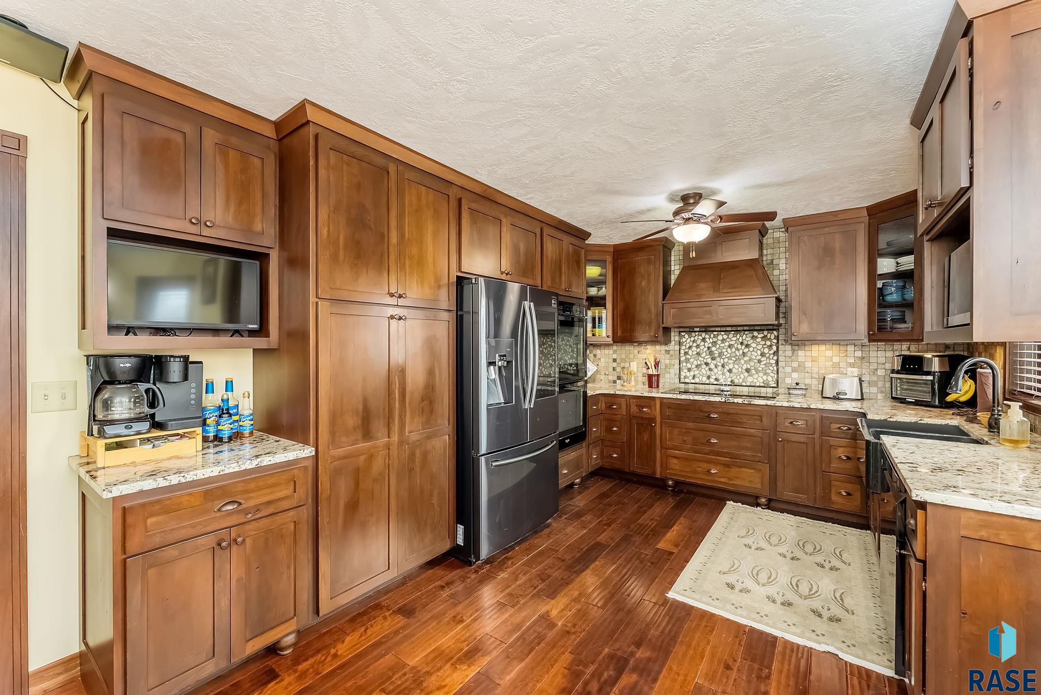 3409 S Jesse James Cir