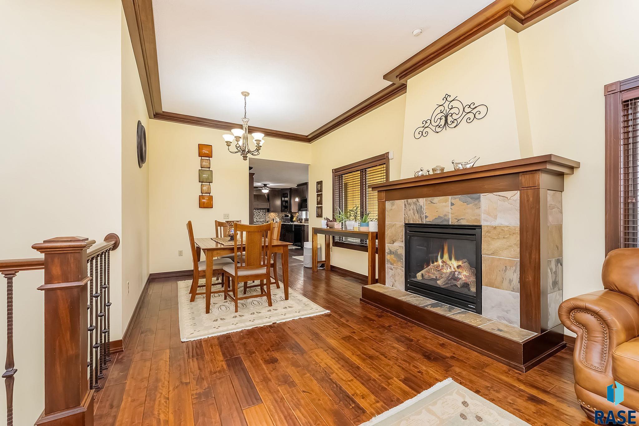3409 S Jesse James Cir