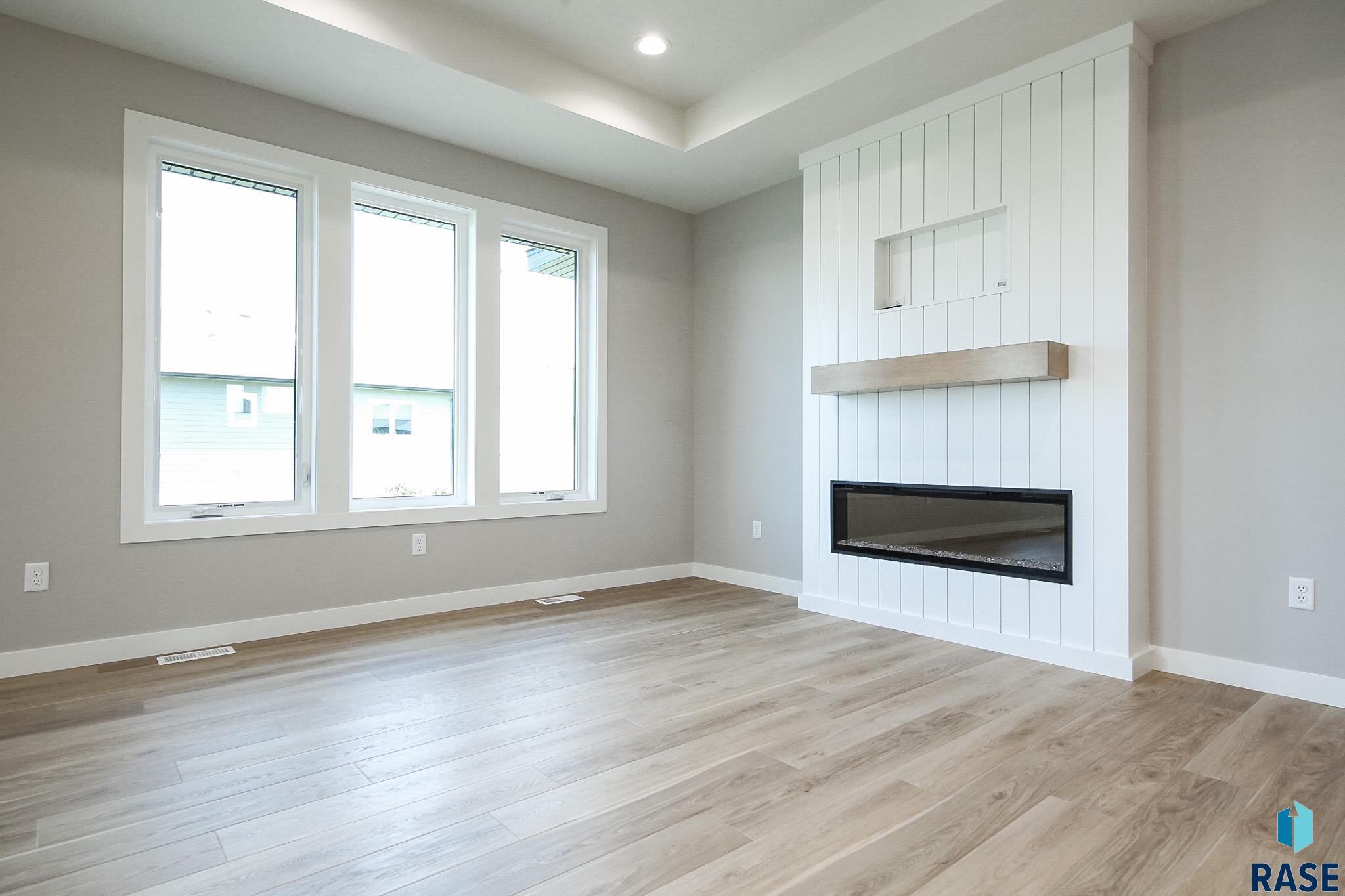 Tea, South Dakota 57064, United States, 3 Bedrooms Bedrooms, ,2 BathroomsBathrooms,Residential,Active,171666