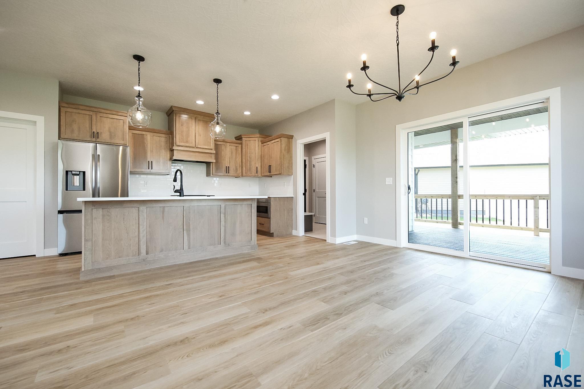 Tea, South Dakota 57064, United States, 3 Bedrooms Bedrooms, ,2 BathroomsBathrooms,Residential,Active,171666