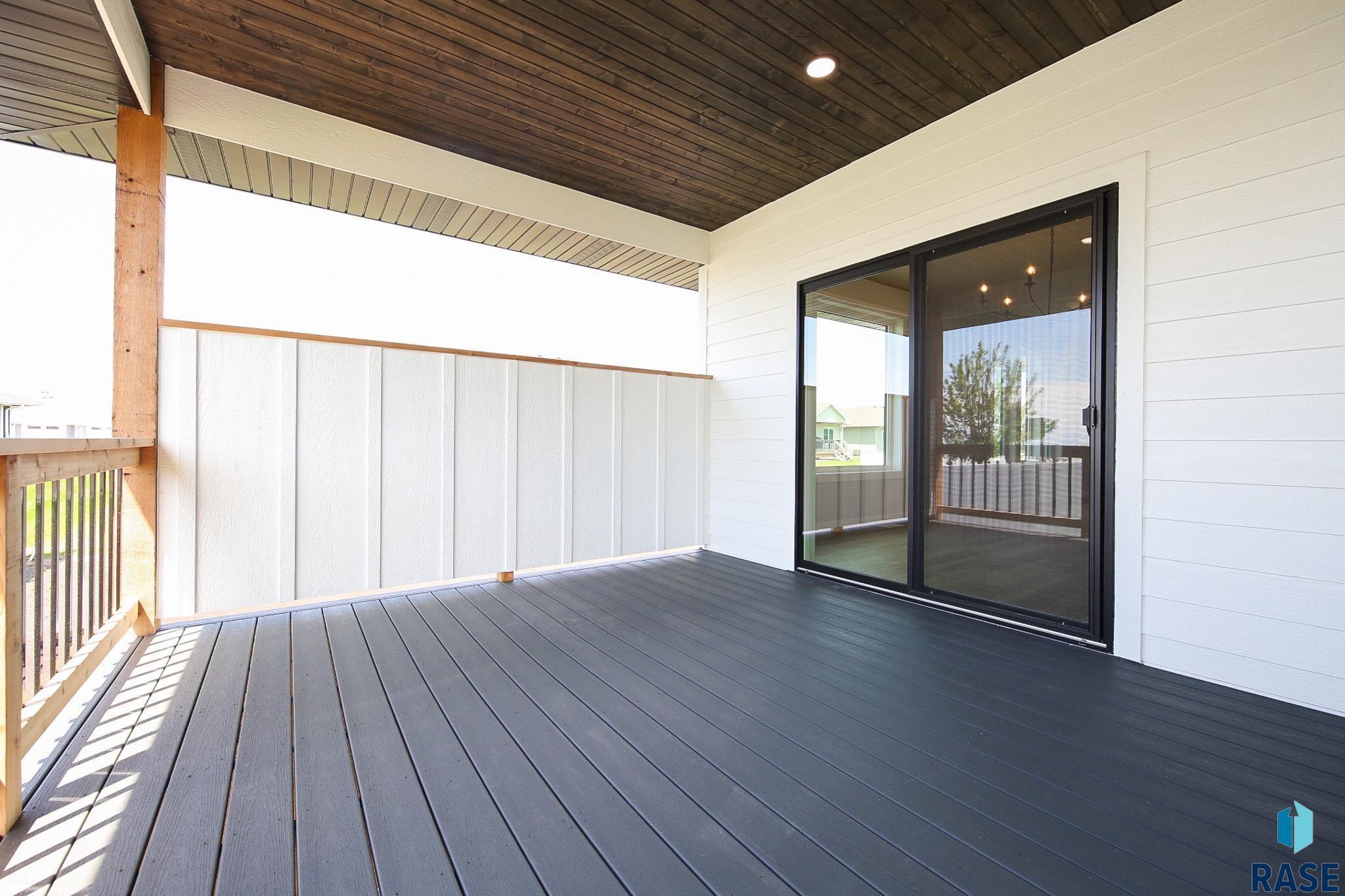 Tea, South Dakota 57064, United States, 3 Bedrooms Bedrooms, ,2 BathroomsBathrooms,Residential,Active,171666