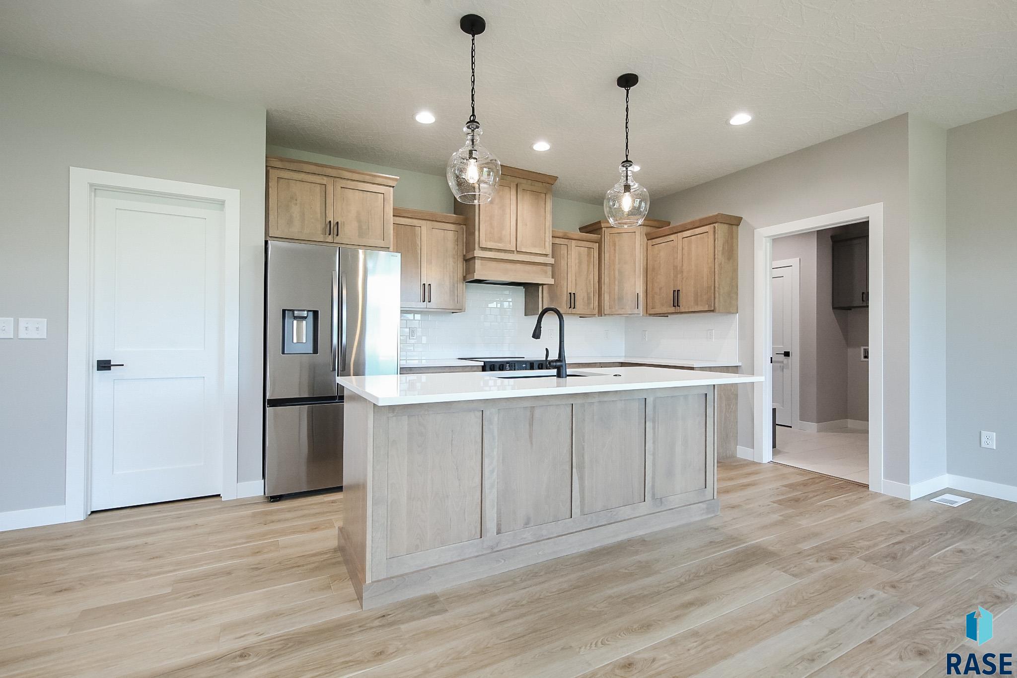 Tea, South Dakota 57064, United States, 3 Bedrooms Bedrooms, ,2 BathroomsBathrooms,Residential,Active,171666