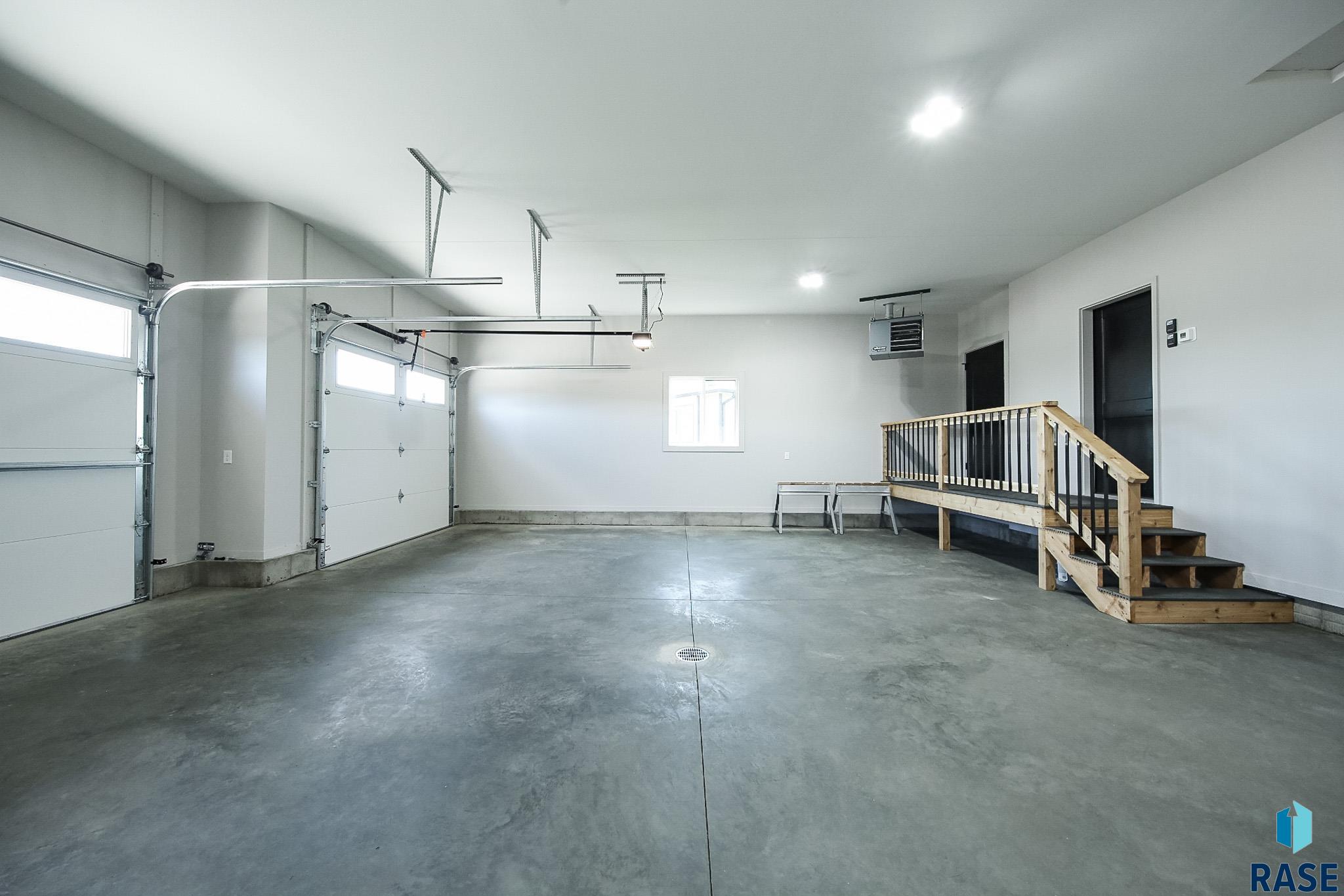 Tea, South Dakota 57064, United States, 3 Bedrooms Bedrooms, ,2 BathroomsBathrooms,Residential,Active,171666