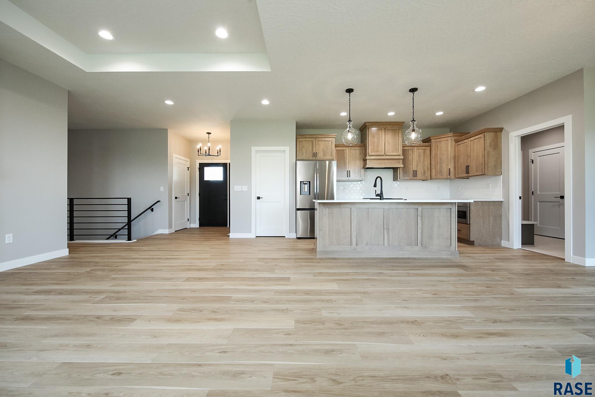 Tea, South Dakota 57064, United States, 3 Bedrooms Bedrooms, ,2 BathroomsBathrooms,Residential,Active,171666