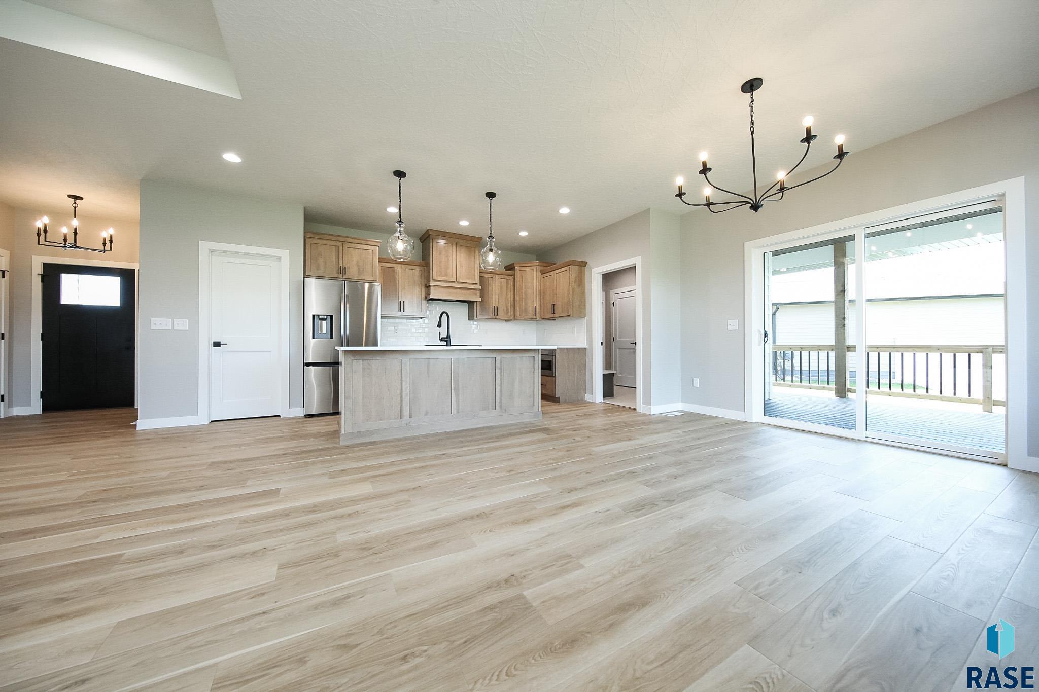 Tea, South Dakota 57064, United States, 3 Bedrooms Bedrooms, ,2 BathroomsBathrooms,Residential,Active,171666