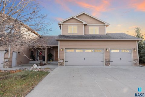 Photo of 7301 S Grand Arbor Ct, Sioux Falls, SD 57108 (MLS # 22602625)