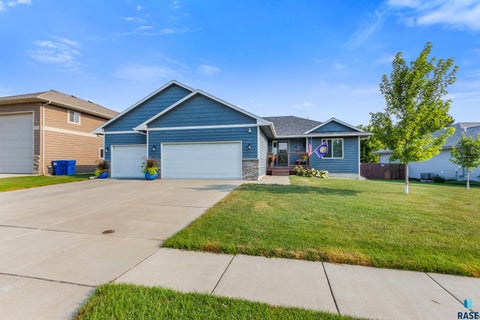 Homes For Sale - 7712 W Browning Street<br/> Sioux Falls, SD 57106