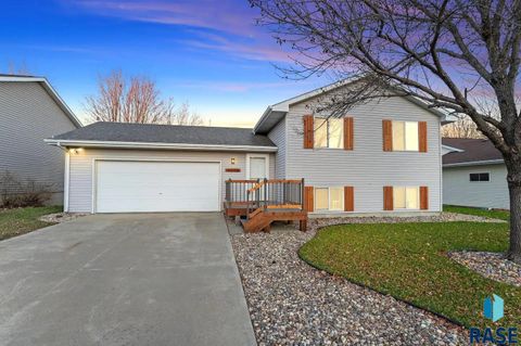Photo of 4208 N Jans Dr, Sioux Falls, SD 57107 (MLS # 22601311)