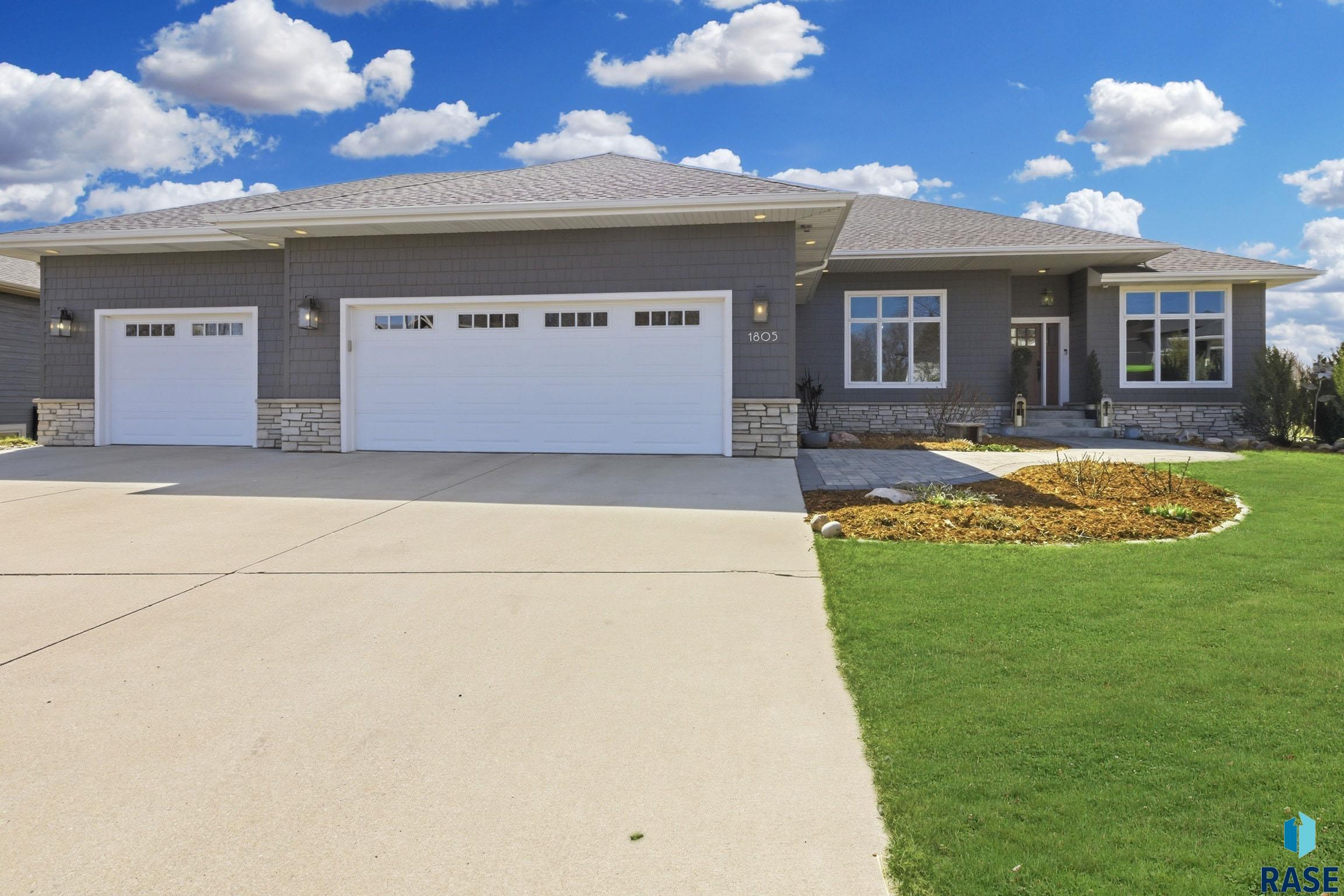 1805 S Copper Crest Cir