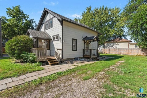 Homes For Sale - 1801 N Wayland Avenue<br/> Minnehaha County, Sioux Falls, SD 57103