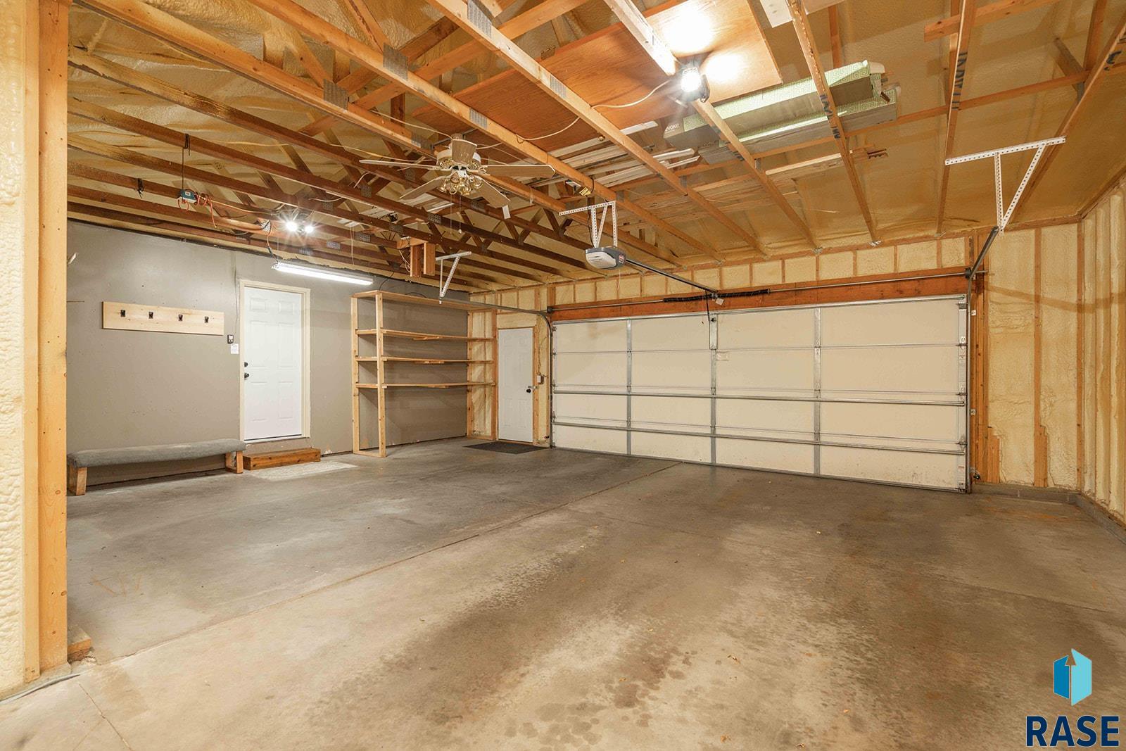 Sioux Falls, South Dakota 57106, United States, 4 Bedrooms Bedrooms, ,2 BathroomsBathrooms,Residential,Active,223174