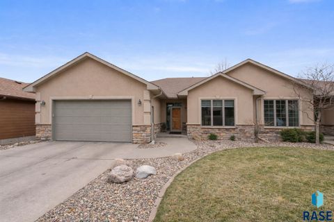 Photo of 2603 S Big Timber Pl, Sioux Falls, SD 57105 (MLS # 22602375)