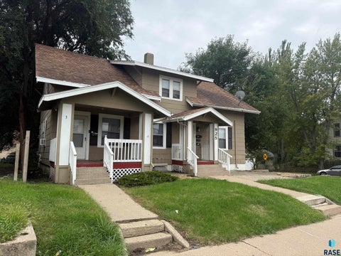 Photo of 925 W 12th St, Sioux Falls, SD 57104 (MLS # 22607457)