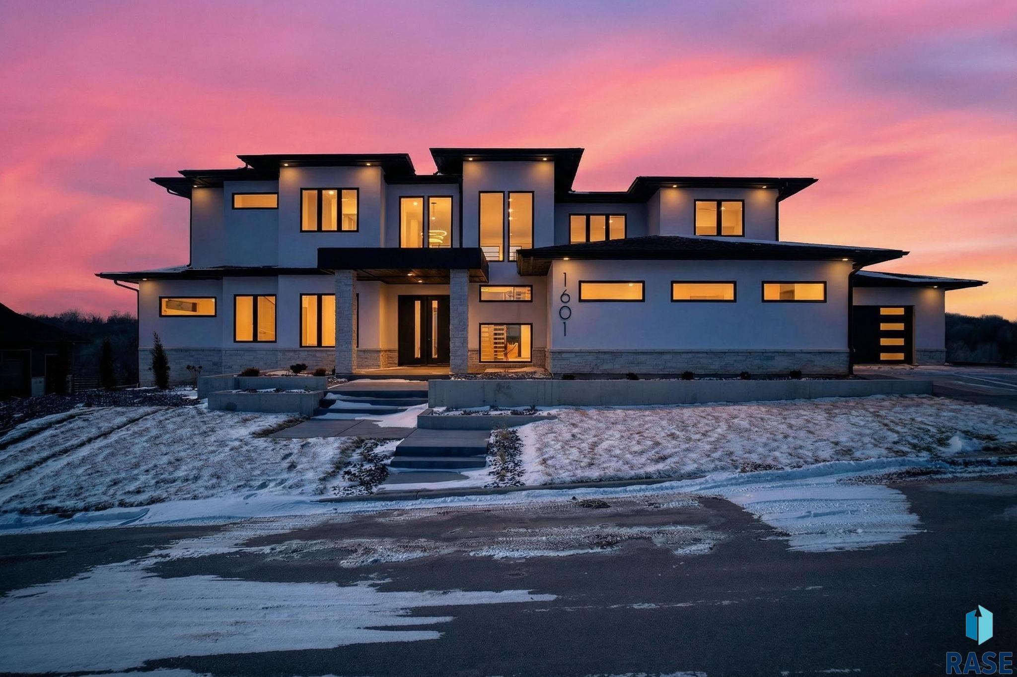 1601 Scarlet Oak Trl