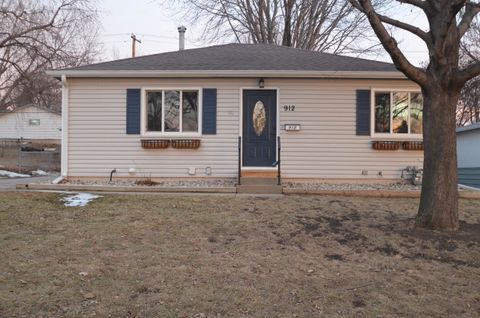 Photo of 912 S Cloudas Ave, Sioux Falls, SD 57103 (MLS # 22600104)