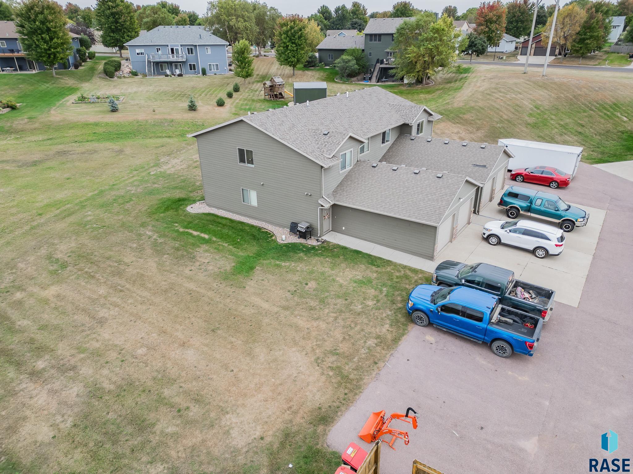 408 N Sioux Blvd