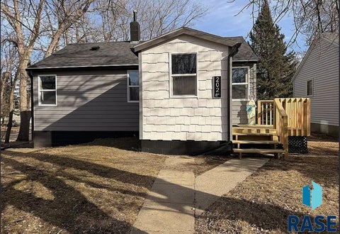 Homes For Sale - 202 8th Ave S Avenue<br/> Clear Lake, SD 57226