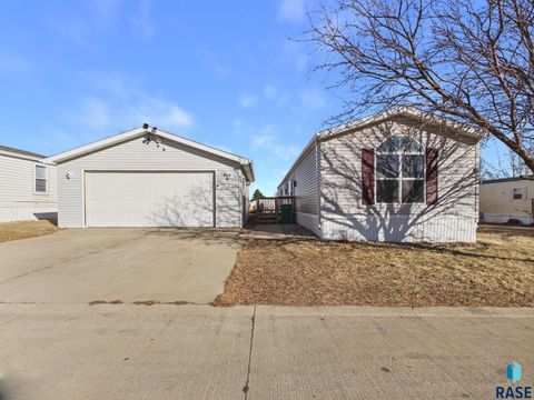 Mobile Home For Sale - 908 N Irene Place<br/> Sioux Falls, SD 57107