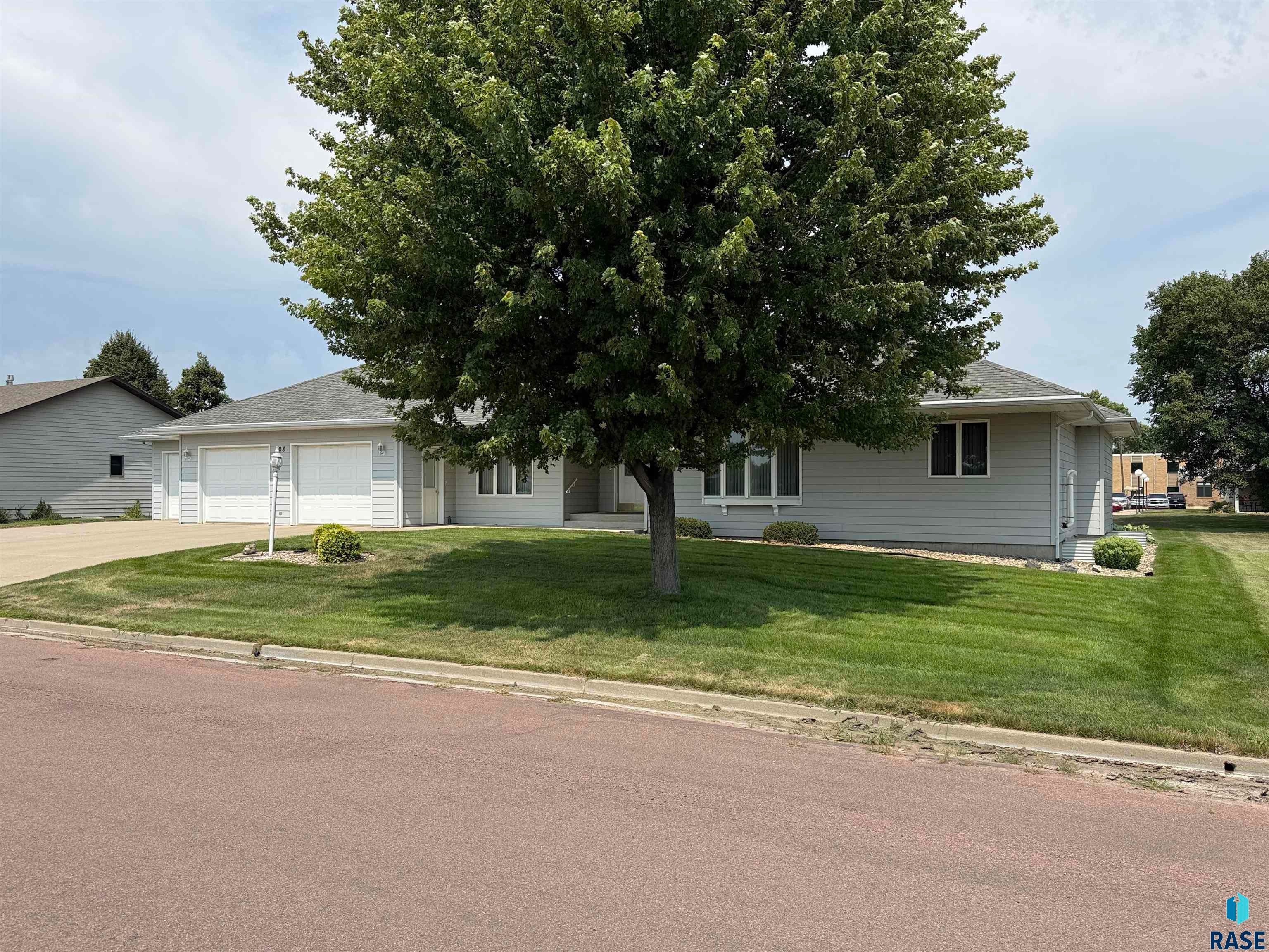 308 E Wagner St