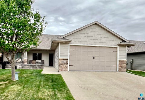 Townhouse For Sale - 5413 S Westwind Avenue<br/> Sioux Falls, SD 57108