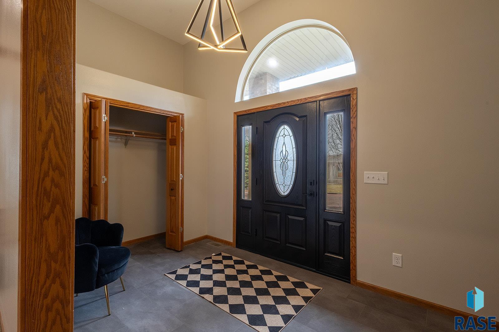 7 N Sun Valley Pl